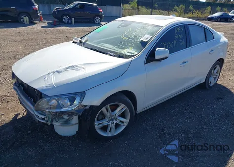2015 Volvo S60 T5 Premier из США, поврежденный, VIN YV126MFK8F1342350